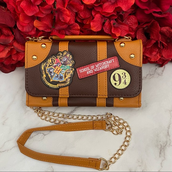 Harry Potter Hogwarts School Trunk Clutch Handbag Crossbody - Picture 5 of 16
